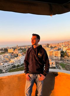 Jad - Acompañantes masculino in Beirut Photo 2 of 3