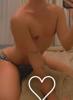 Jad - Acompañantes masculino in Beirut Photo 3 of 3