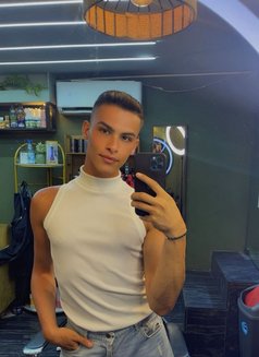 Jad - Acompañantes masculino in Beirut Photo 1 of 4