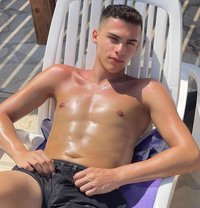 Jad - Male escort in Beirut