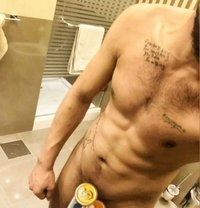 Alii - Acompañantes masculino in Dubai
