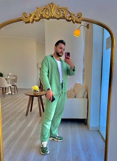 Jad - Male escort in Jeddah Photo 9 of 9