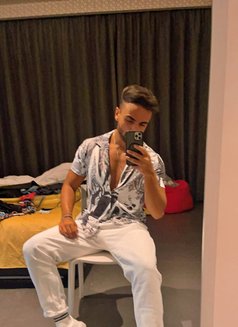 Jad - Acompañantes masculino in Riyadh Photo 4 of 5