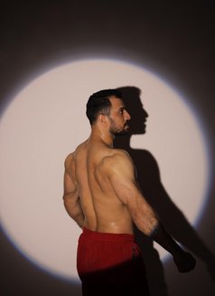 Jad New - Acompañantes masculino in Abu Dhabi Photo 5 of 13