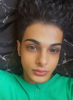 Jad - Male escort in Beirut Photo 5 of 5