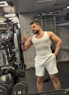Jad228 - Male escort in Dubai Photo 5 of 8