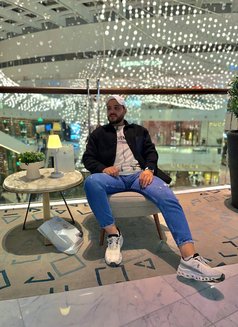 Jad229 - Male escort in Dubai Photo 7 of 8