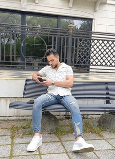 Jad28 - Acompañantes masculino in Dubai Photo 2 of 5