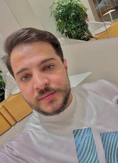 Jad28 - Male escort in Dubai Photo 5 of 9