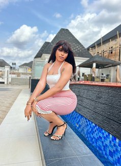 Jada - puta in Cotonou Photo 4 of 4