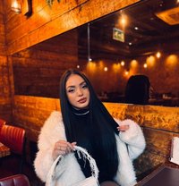 Jade - escort in London Photo 1 of 6