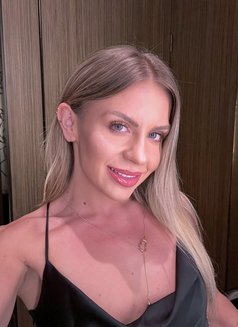 Jade 🇧🇷 - puta in Singapore Photo 9 of 11