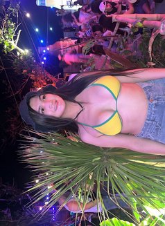 Jade - Transsexual escort in Taipei Photo 3 of 5