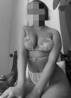 Jade - escort in Cairo Photo 6 of 8