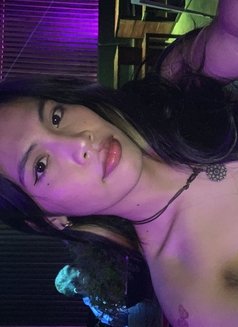 Jade Cumshow - Transsexual escort in Quezon Photo 2 of 7