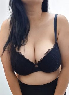 JADE FILIPINA - puta in Dubai Photo 5 of 8