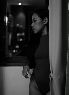 Jade - puta in Makati City Photo 2 of 12