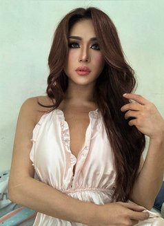 JADE - Transsexual escort in Makati City Photo 7 of 14