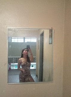 Jade - Transsexual escort in Manila Photo 4 of 5
