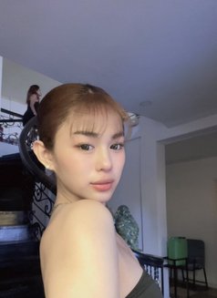 Jade - Transsexual escort in Manila Photo 3 of 4