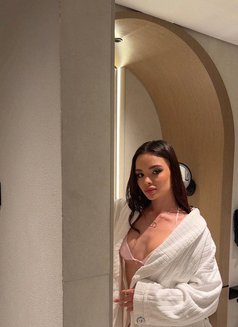 Jade - escort in Dubai Photo 6 of 12