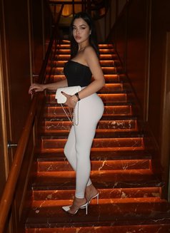 Jade - escort in Hong Kong Photo 3 of 6