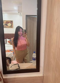Jade love - escort in Kuala Lumpur Photo 2 of 5
