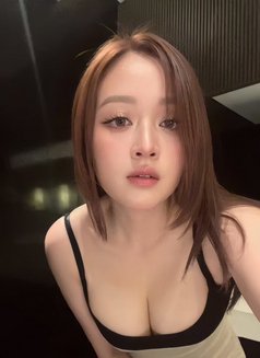 Jade - escort in Hanoi Photo 3 of 8