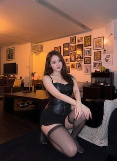 Jade - puta in Ho Chi Minh City Photo 9 of 14