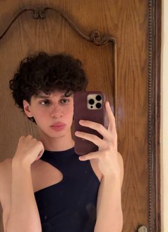 Jaden - Transsexual escort in Cairo Photo 1 of 7