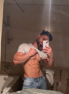 Jadlove - masseur in Dubai Photo 5 of 12