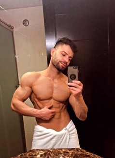 Jadlove - masseur in Dubai Photo 10 of 12