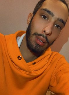 Jado - Male escort in Beirut Photo 3 of 4