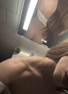 Jadxspa22 - Transsexual escort in Dubai Photo 6 of 6