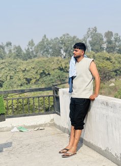 Jaggi - Acompañantes masculino in Ludhiana Photo 1 of 2