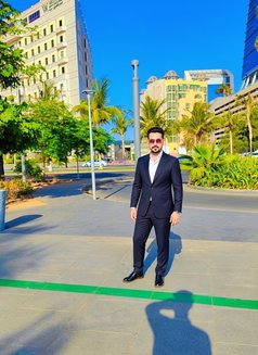 Jago - Male escort in Jeddah Photo 1 of 5