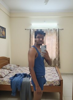 Jahaa - Acompañantes masculino in Chennai Photo 3 of 4