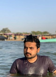 Jahanzeb - Male escort in Karāchi Photo 5 of 8