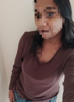 Jahnavi - escort in Bangalore Photo 1 of 4