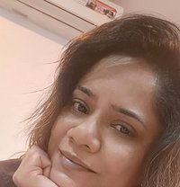 73037 Shiriya 19054 Goa Call Night Girls - puta in Candolim, Goa Photo 4 of 5