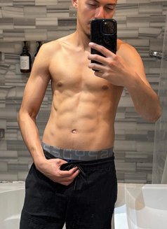 Jake Blade (Discount Massage) - Male escort in Tokyo Photo 5 of 5
