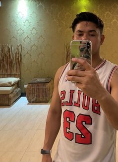 Jake - Male escort in Cebu City Photo 1 of 3