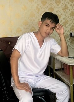 Jake - masseur in Cebu City Photo 1 of 5