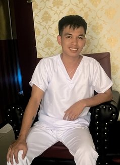 Jake - masseur in Cebu City Photo 3 of 5