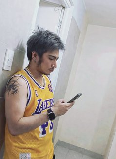 Emman 7 inches thick and hard - Acompañantes masculino in Singapore Photo 4 of 4
