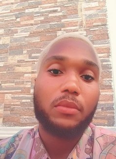 Jake - Acompañantes masculino in Lagos, Nigeria Photo 1 of 3