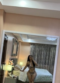 Jam - Transsexual escort in Dubai Photo 2 of 18