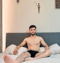 Jamal - Male escort in İstanbul