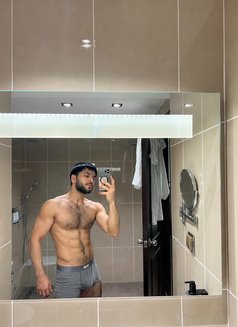 Jamal Massagist Top XXL - Male escort in İstanbul Photo 1 of 11