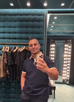 Jamal Noir - Male escort in Dubai Photo 1 of 4